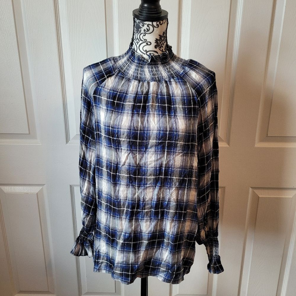 Jane and Delancy blue plaid turtle Neck woman's top
